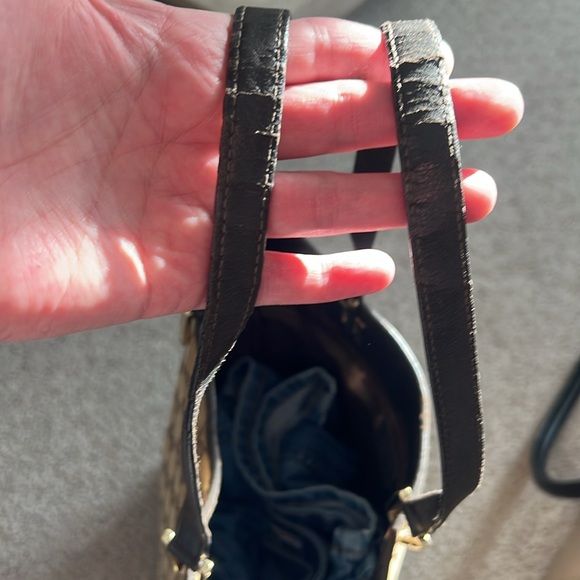 Pre loved GUCCI vintage small fabric GG tote - Picture 6 of 16